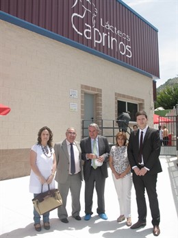 Gálvez Junto Al Alcalde De Campillo De Arenas Hoy