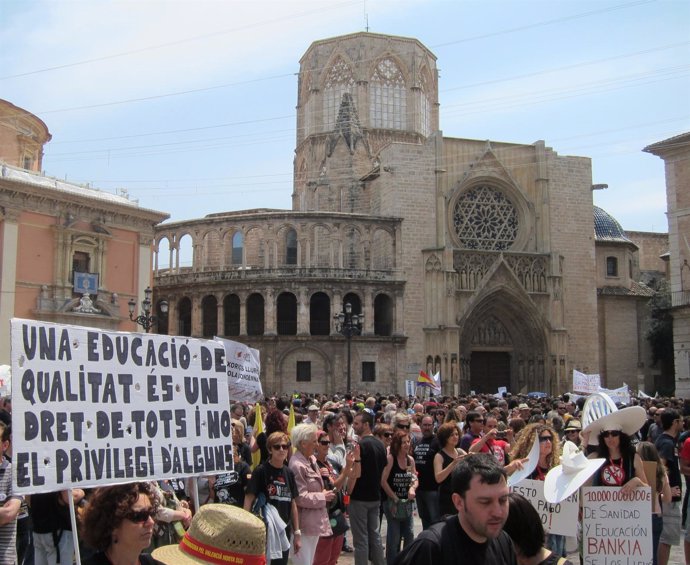 Imagen De La Manifestación De Profesores En Valencia
