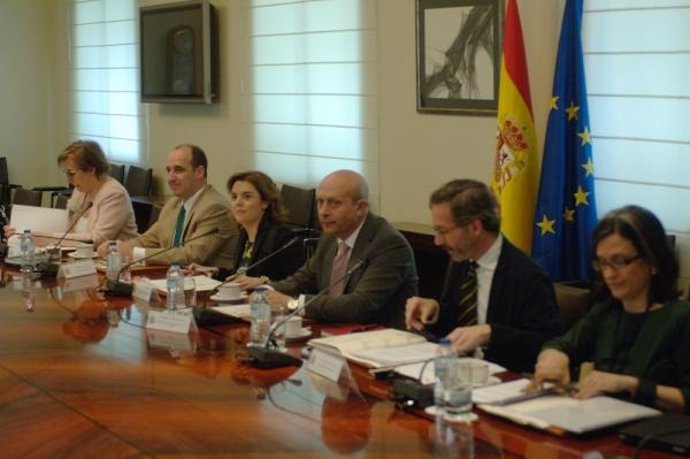 Sáenz De Santamaría Preside La Comisión Delegada De Asuntos Culturales
