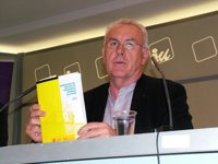 Lara (IU) defiende la suspensión de militancia para el exalcalde de Casares y pide "radipez" a la Justicia