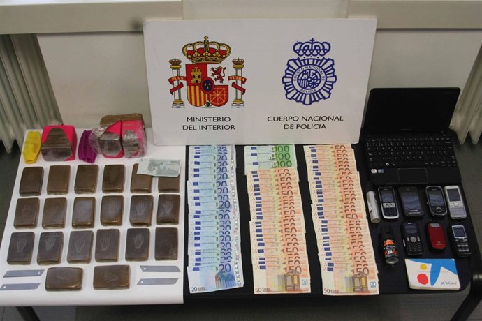 Droga, Dinero Y Otros Efectos Intervenidos En La Operación.