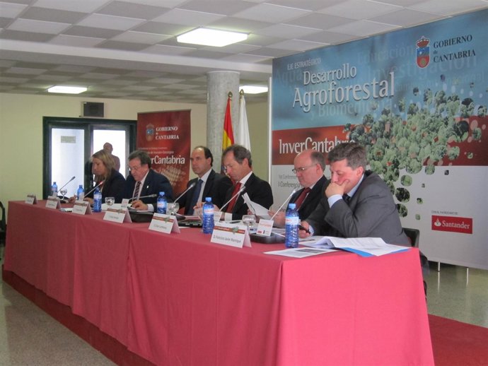 Diego En La Presentación Del Tercer Eje De Invercantabria