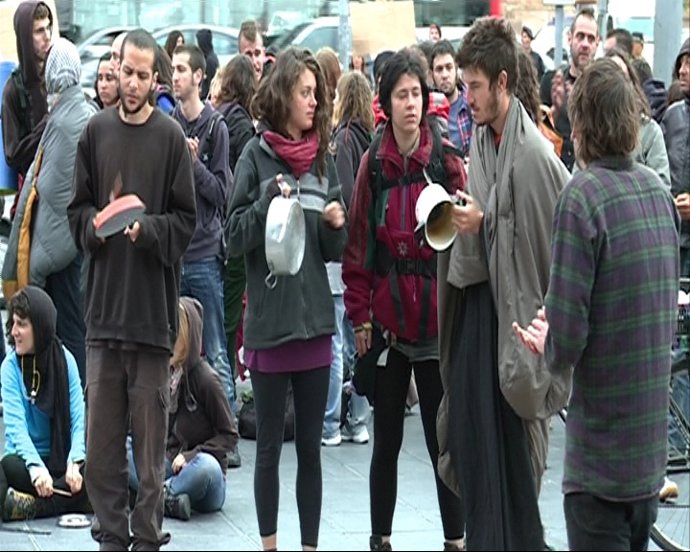 Cacerolada contra el papel de la banca
