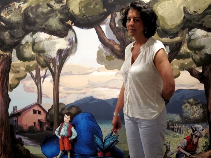 Mercedes Cantalapiedra Visita La Exposición Sobre Los Hermanos Grimm