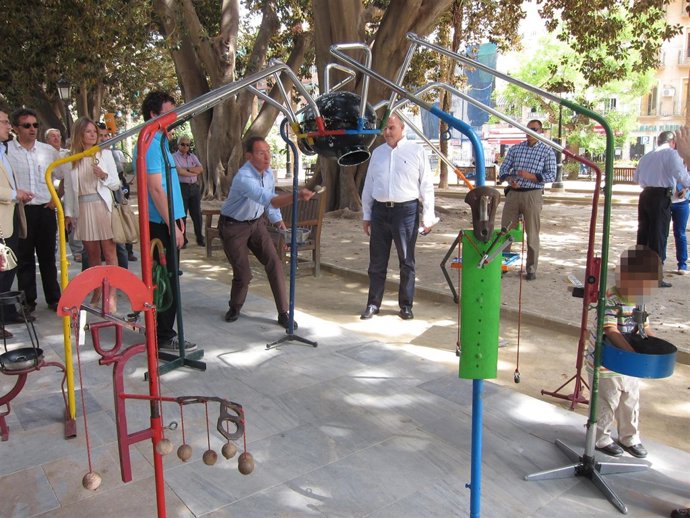 El Alcalde Cámara Juega En Floridablanca Con Los Juegos De Cespa