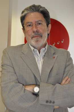 El Portavoz De IU En Las Cortes De Aragón, Adolfo Barrena