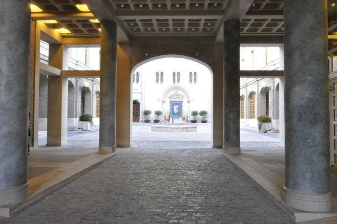 Imagen Del Porche De Acceso Al Área De Presidencia Del Edificio Pignatelli.
