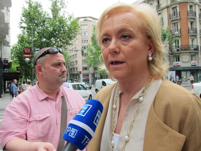 La Presidenta Del PP Asturianu, Mercedes Fernández, En Génova