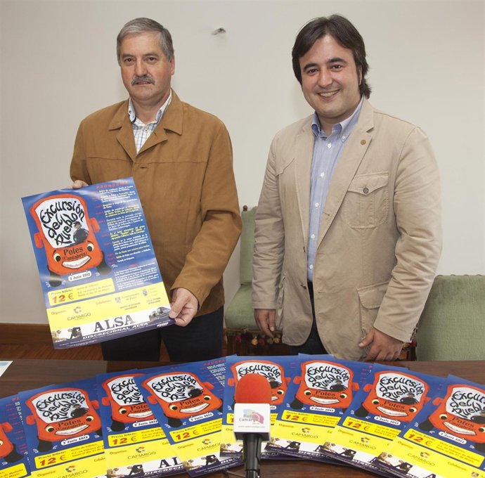 Movellán Y Arroyo En La Presentación De La Excursión Del Pueblo