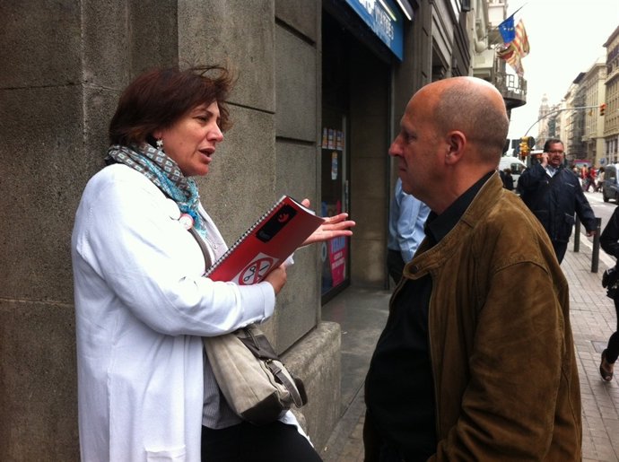 Los Sindicalistas De La Función Pública Montse Ros (CC.OO.) Y Xavier Casas (UGT)