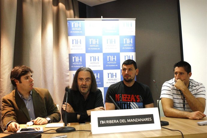 Presentacion Aplicacion Arpad Sterbik Edu Fernandez Balonmano Atletico De Madrid