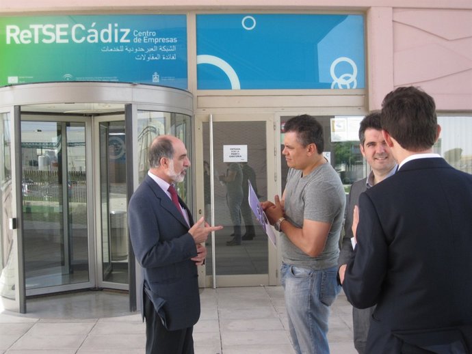 Profesionales Del Sector Aeronáutico Visitan Tecnobahía.