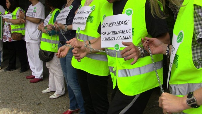 Manifestantes Encadenados