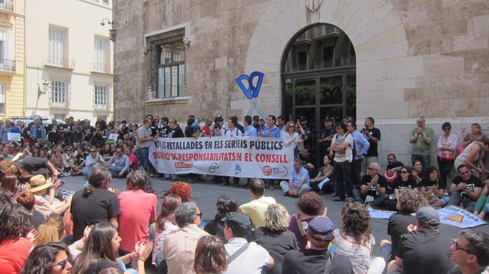 Manifestación Segunda Jornada Huelga Educativa En Valencia