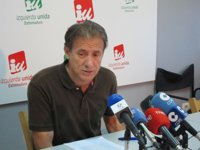 IU-Extremadura reclama información al consejero de Economía sobre el contenido del Plan de Reequilibrio