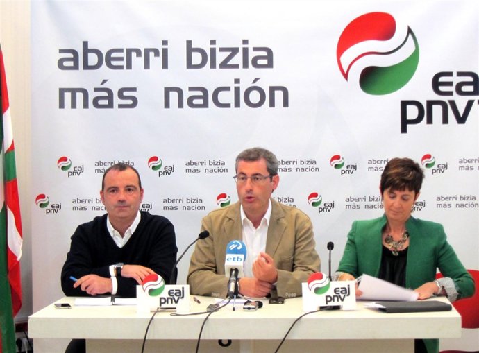 Luke Uribe, Markel Olano Y Arantza Tapia.