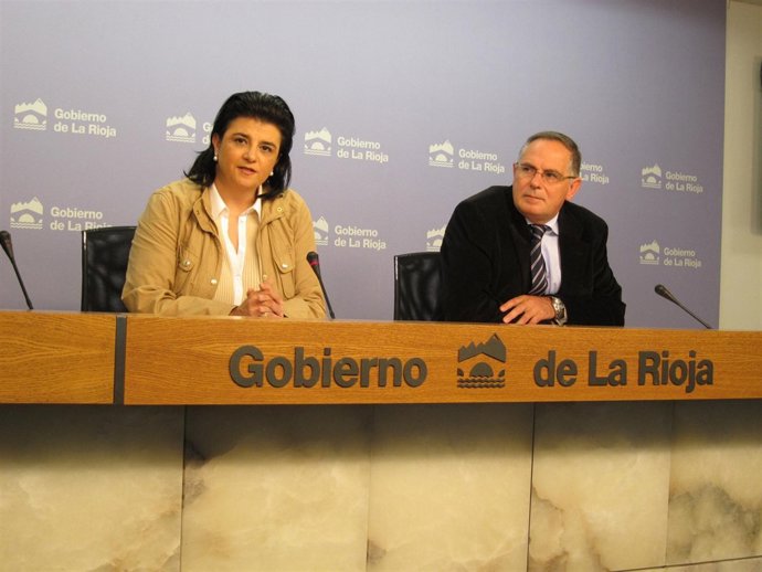 Concepción Arruga, Consejero De Hacienda Y Fco Rojas, Director Oficina Presupues