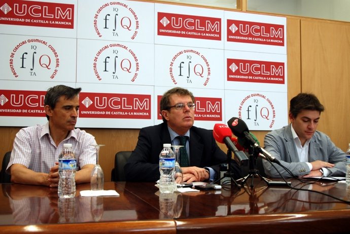 El Rector En La Presentación Del Proyecto