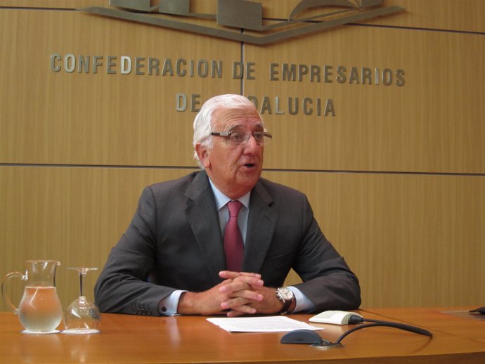 Presidente De La CEA, Santiago Herrero, Hoy En Rueda De Prensa.