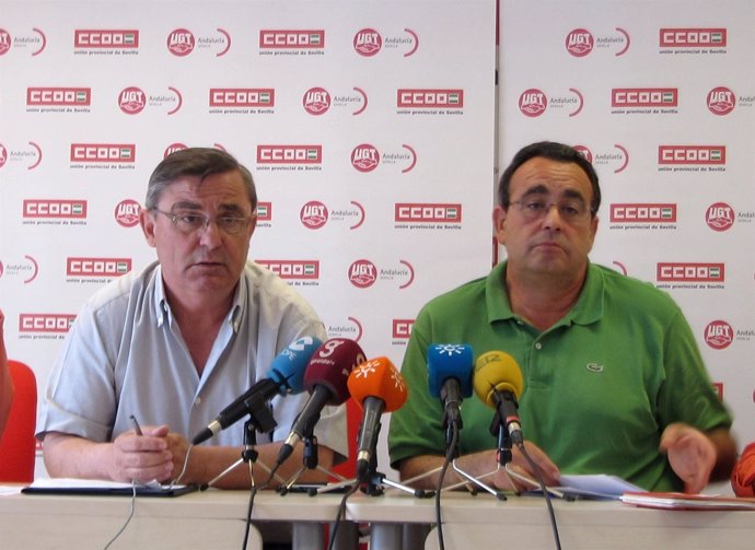 Alfonso Vidán (CCOO) Y Juan Antonio Gilabert (UGT) En Rueda De Prensa