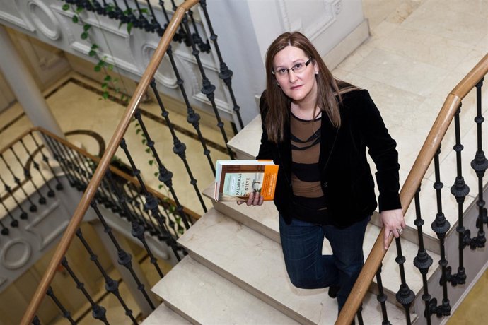 Luz Gás Presenta 'Palmeras En La Nieve' En La Feria Del Libro