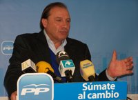 Martínez-Pujalte dice que no hubo ocultación en las CC.AA. que admiten mayor déficit