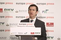 Feijóo defiende "experimentar" con instrumentos de gestión privada en lo que "no sea núcleo duro" del sistema sanitario