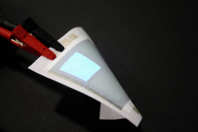 Muestra De Electrónica Impresa En Papel