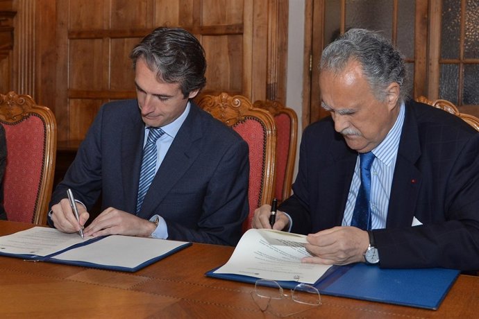 Los Alcaldes De Santander Y Bilbao