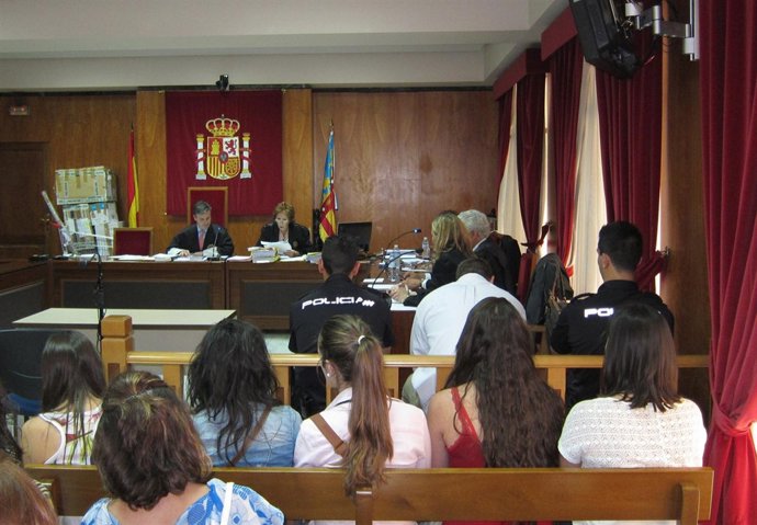 Juicio Por La Muerte A Disparos De Una Joven De Alfaz Del Pi