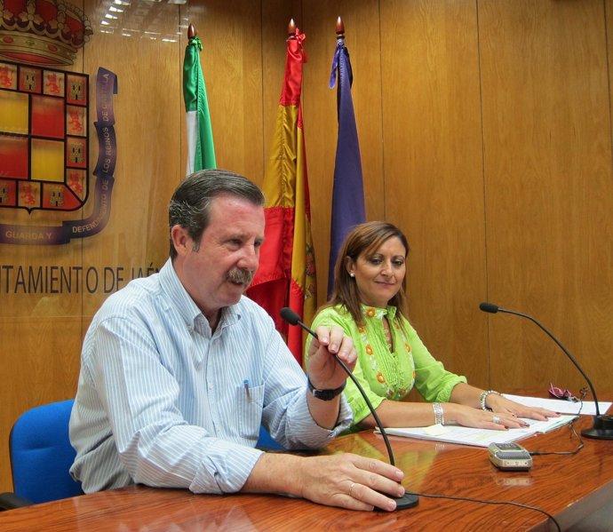 Chamorro Junto A García Anguita