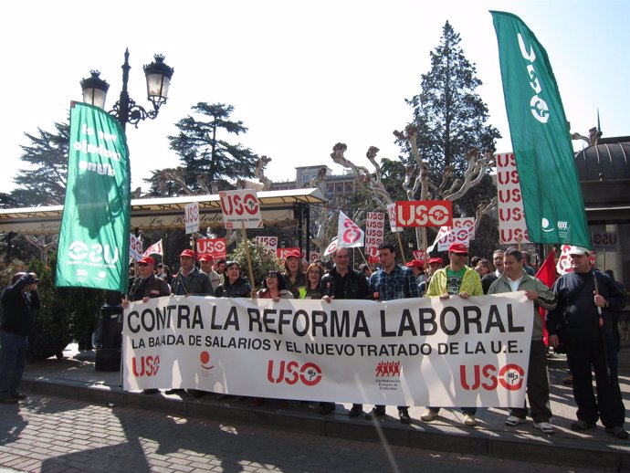 Concentración USO Contra La Reforma Laboral
