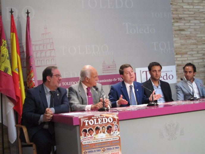 El Alcalde En La Presentación Del Cartel Taurino