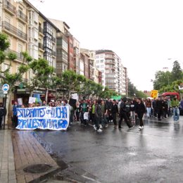 Manifestación De Los Estudiantes En Contra De Los Recortes