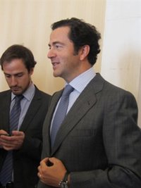 Cavero explica que quieren mejorar las relaciones con las empresas de vigilancia y seguridad en Metro reduciendo costes