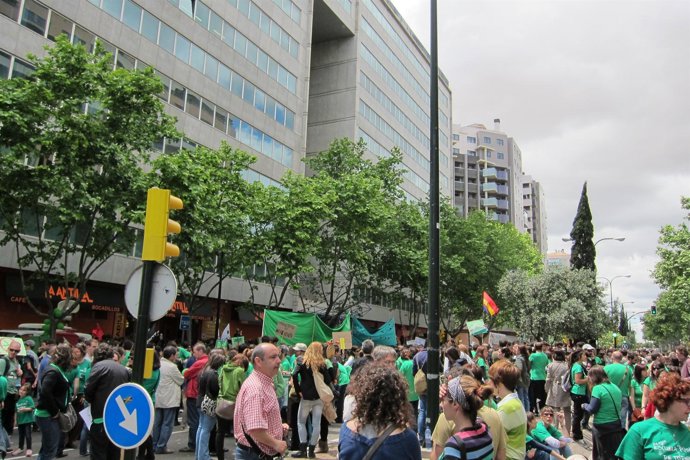 Concentración Ante El Departamento De Educación El Día De La Huelga General