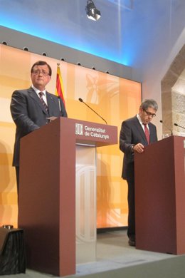 El Conseller F.X.Mena Y El Portavoz Del Govern, F.Homs