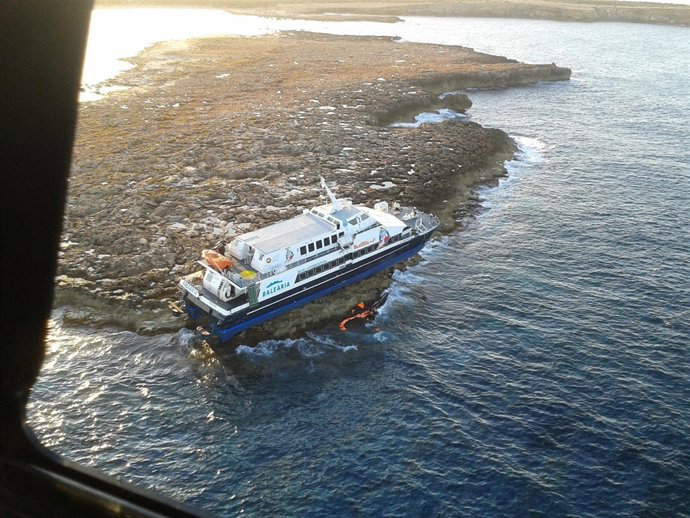 El Barco Encallado En Sa Torreta 
