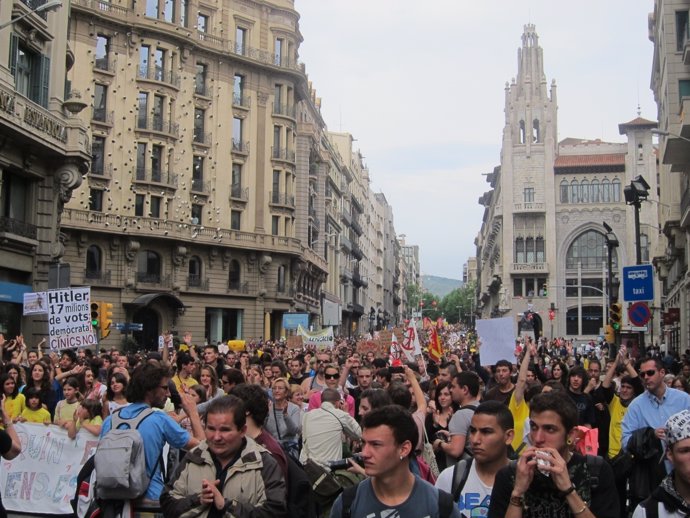 Manifestación Contra Los Recortes Educativos En Barcelona