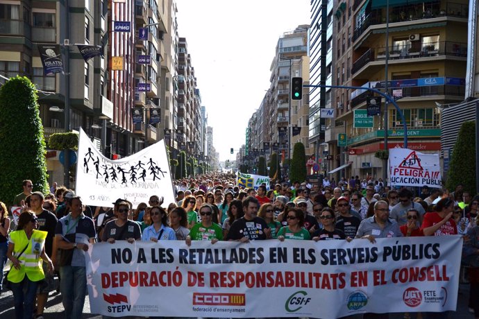 Manifestación En Alicante Contra Los Recortes En Educación