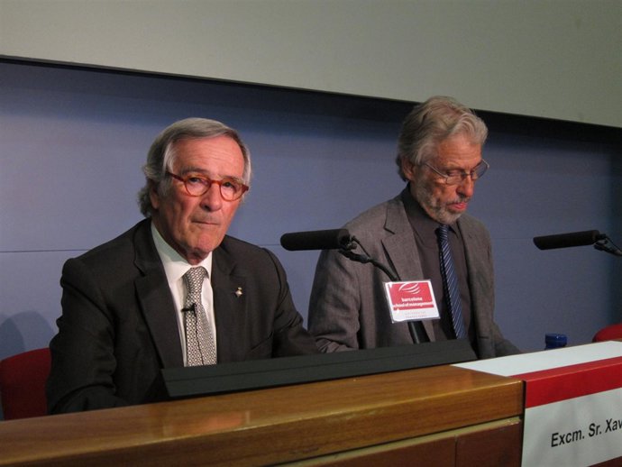 FOTOS CONFERÈNCIA TRIAS (Confirmeu)