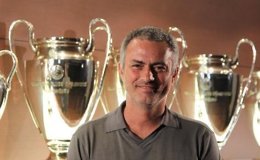 El Técnico Portugués Del Real Madrid José Mourinho