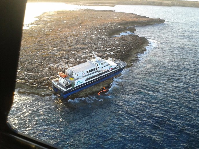 El Barco Encallado En Sa Torreta 