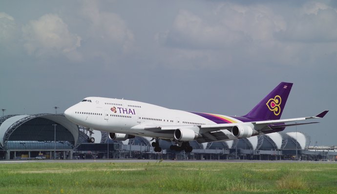 Avión De Thai