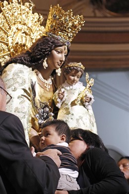 Besamanos De La Virgen