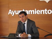 La nueva glorieta de Avenida de Lobete con Eliseo Pinedo y Pedregales estará terminada para el 20 de julio