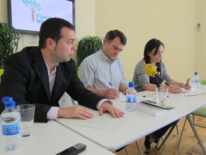 Suárez, De Prada Y Del Río, Durante La Presentación De 'La Epidemia Química'