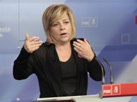 Elena Valenciano acusa a Esperanza Aguirre de utilizar el fútbol para distraer la atención