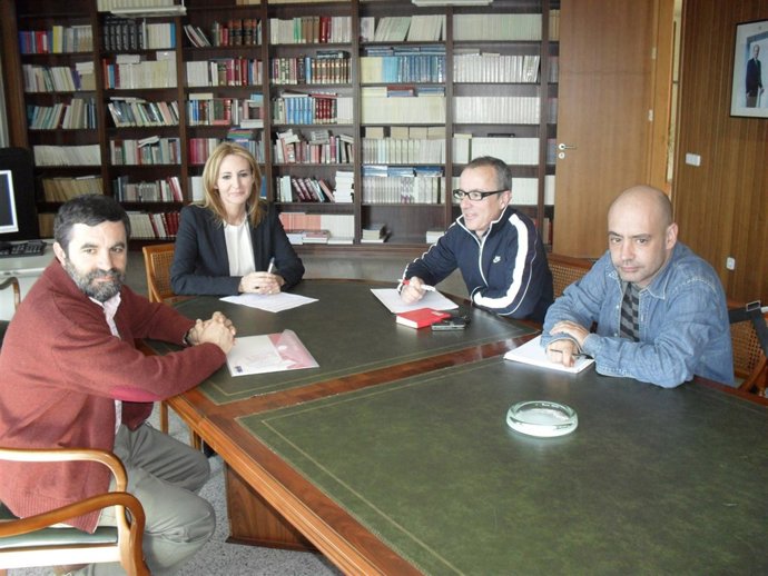 La Fiscal Encargada De Seguridad Laboral Con Los Representantes De Sindicatos