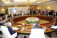 "Desacuerdo" en el primer día de conversaciones entre Irán y el Grupo 5+1